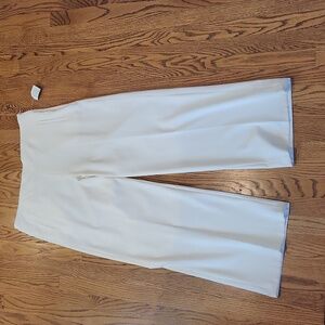Boutique Essentials cream colored size 16 elegant evening professional trousers